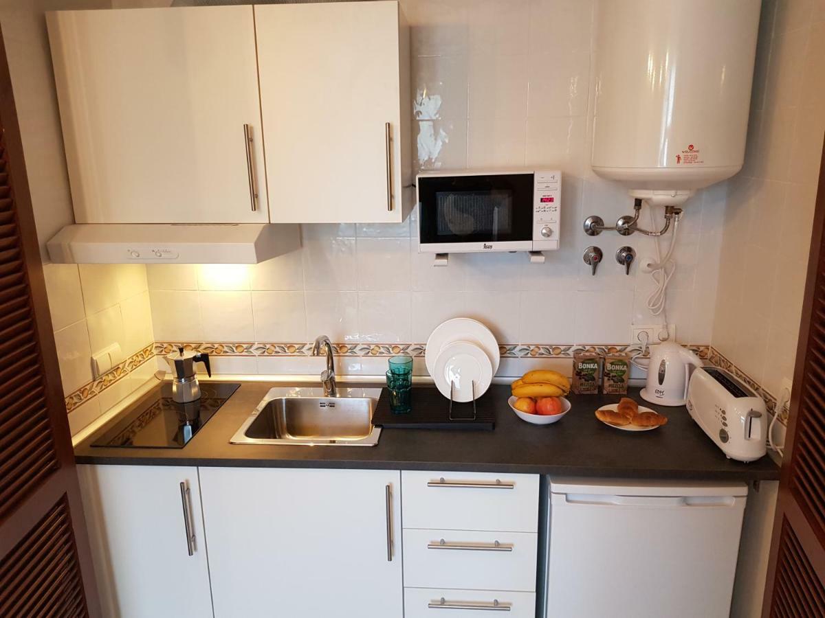 **** Genuar Apartments Malaga Center Buitenkant foto